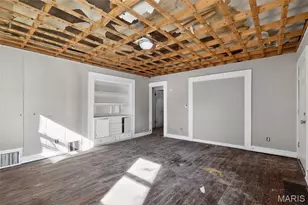 45 Beacon Ave, Saint Louis, MO 63135 - Photo 11