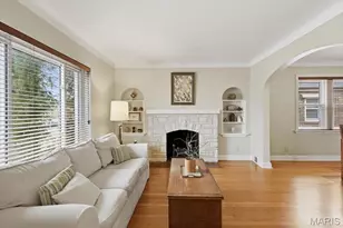 6542 Lindenwood Pl, Saint Louis, MO 63109 - Photo 7