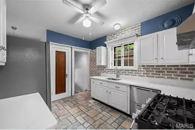 3927 Childress Avenue, Saint Louis, MO 63109 - Photo 5