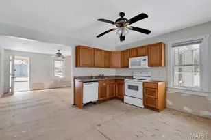 502 S 3rd St, Pacific, MO 63069 - Photo 9