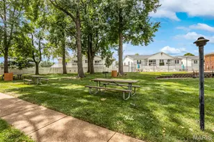4347 Chateau De Ville Dr, Saint Louis, MO 63129 - Photo 41