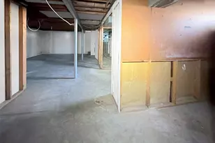 2325 Pheasant Dr, Saint Louis, MO 63031 - Photo 19