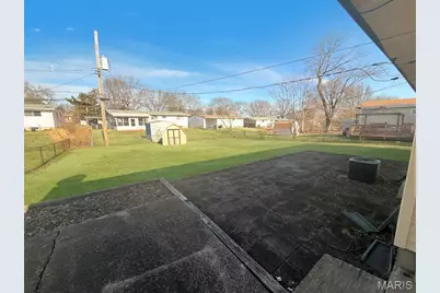 2325 Pheasant Drive, Saint Louis, MO 63031 - Photo 5