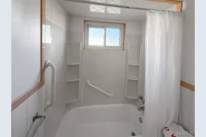 2325 Pheasant Drive, Saint Louis, MO 63031 - Photo 11