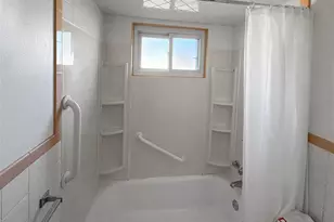 2325 Pheasant Dr, Saint Louis, MO 63031 - Photo 11