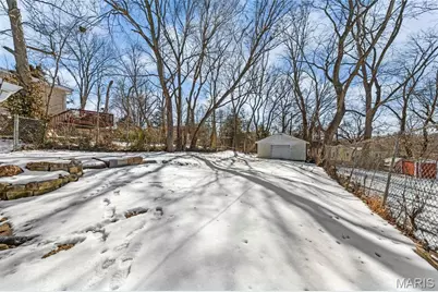 9386 Golden Gate Road, Saint Louis, MO 63144 - Photo 21