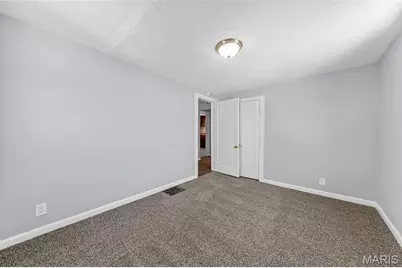 9386 Golden Gate Road, Saint Louis, MO 63144 - Photo 11