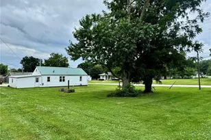 320 W Elm St, Palmyra, MO 63461 - Photo 3