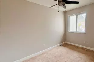 2038 Silent Spring Dr, Maryland Heights, MO 63043 - Photo 31