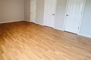 2038 Silent Spring Dr, Maryland Heights, MO 63043 - Photo 33