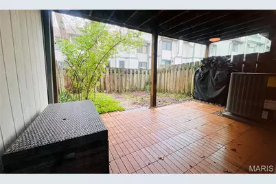 2038 Silent Spring Drive, Maryland Heights, MO 63043 - Photo 27