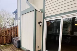 2038 Silent Spring Dr, Maryland Heights, MO 63043 - Photo 17