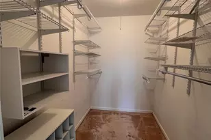 2038 Silent Spring Dr, Maryland Heights, MO 63043 - Photo 27