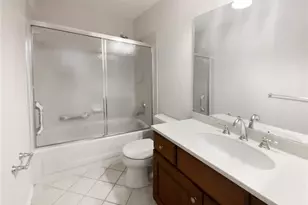 15751 Heathercroft Dr, Chesterfield, MO 63017 - Photo 19