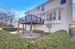 326 Woodlawn Terrace Ct, Ballwin, MO 63021 - Photo 5