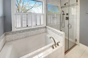 326 Woodlawn Terrace Ct, Ballwin, MO 63021 - Photo 9