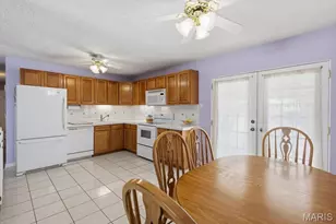 42 Cedar Ledge Dr, Pacific, MO 63069 - Photo 7