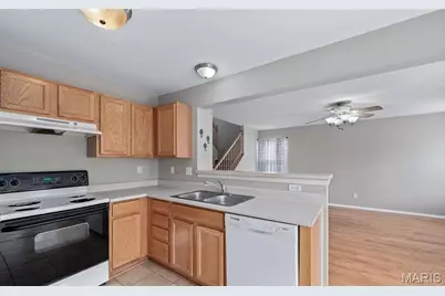 1612 Homefield Meadows Drive, O'Fallon, MO 63366 - Photo 5