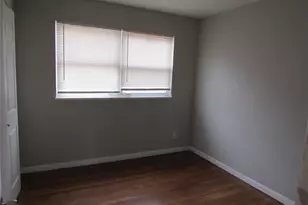 10815 Vorhof Dr, Saint Louis, MO 63136 - Photo 5