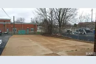 8206 Gravois Road, Saint Louis, MO 63123 - Photo 15