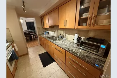 4501 Lindell Boulevard #4B, Saint Louis, MO 63108 - Photo 3