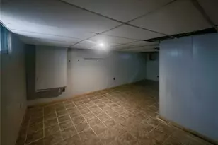 915 Maurice Ave, Ferguson, MO 63135 - Photo 9