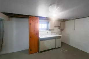 237 S Barat Ave, Ferguson, MO 63135 - Photo 13