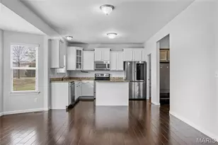 1020 Ashfield Ln, O'Fallon, MO 63366 - Photo 7