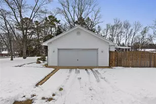 393 Martin Field Ct, Villa Ridge, MO 63089 - Photo 5