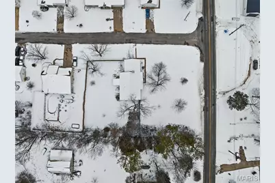 393 Martin Field Court, Villa Ridge, MO 63089 - Photo 9