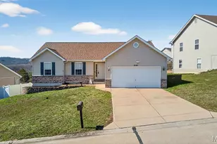 2162 Oakglen St, Imperial, MO 63052 - Photo 1