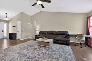 2162 Oakglen St, Imperial, MO 63052 - Photo 9