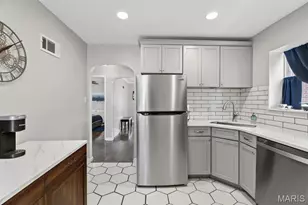 4153 Loughborough Ave, Saint Louis, MO 63116 - Photo 15