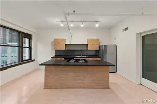 915 Olive St, Saint Louis, MO 63101 - Photo 39