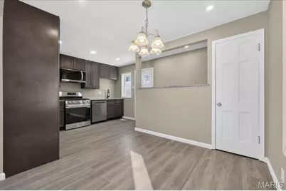 1150 Bosworth Drive, Saint Louis, MO 63137 - Photo 9