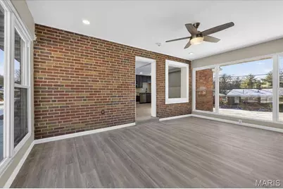 1150 Bosworth Drive, Saint Louis, MO 63137 - Photo 7