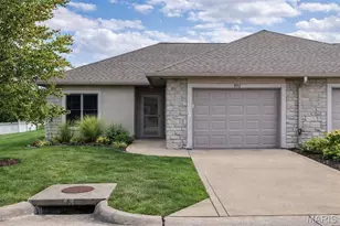 902 Pine Ave, Warrenton, MO 63383 - Photo 1