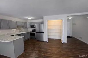 902 Pine Ave, Warrenton, MO 63383 - Photo 5