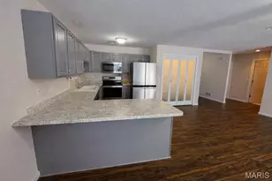 902 Pine Ave, Warrenton, MO 63383 - Photo 3