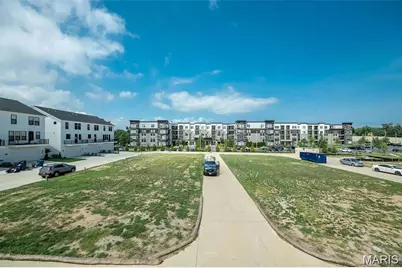 1347 W Gateway Heights W, Richmond Heights, MO 63144 - Photo 37