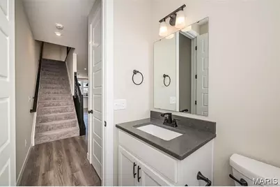 1347 W Gateway Heights W, Richmond Heights, MO 63144 - Photo 29