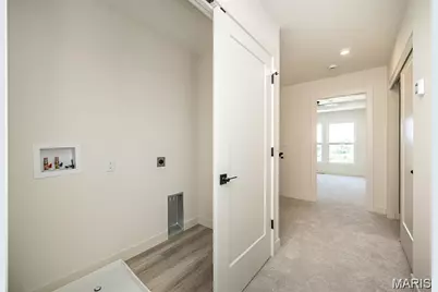 8975 Eager Road, Richmond Heights, MO 63144 - Photo 37