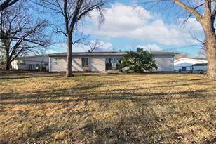 4918 Caribee Dr, Saint Louis, MO 63128 - Photo 5