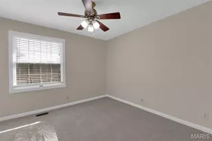 5545 Dantonaire Pl, Saint Louis, MO 63128 - Photo 27