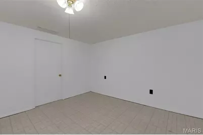 5545 Dantonaire Place, Saint Louis, MO 63128 - Photo 31