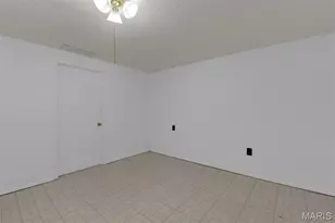 5545 Dantonaire Pl, Saint Louis, MO 63128 - Photo 31