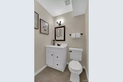 5545 Dantonaire Place, Saint Louis, MO 63128 - Photo 15