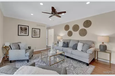 5545 Dantonaire Place, Saint Louis, MO 63128 - Photo 7