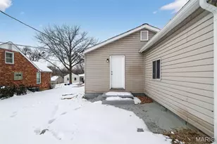 308 Superior Dr, Saint Louis, MO 63135 - Photo 5