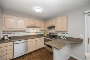 2325 Charlemagne Dr, Maryland Heights, MO 63043 - Photo 9